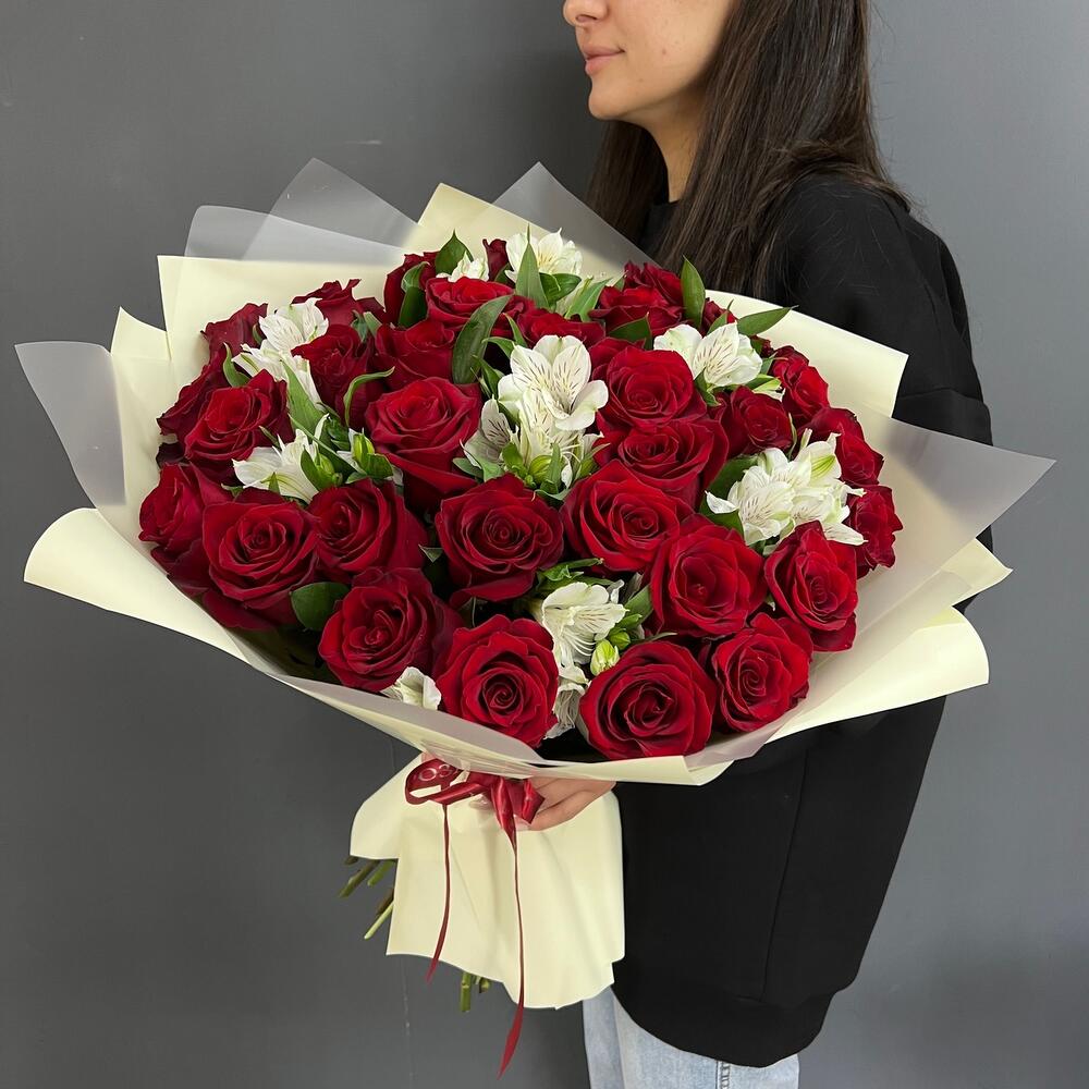 Букет «Танец любви» – гармония страсти и нежности в каждом лепестке Златоуст Челябинская область